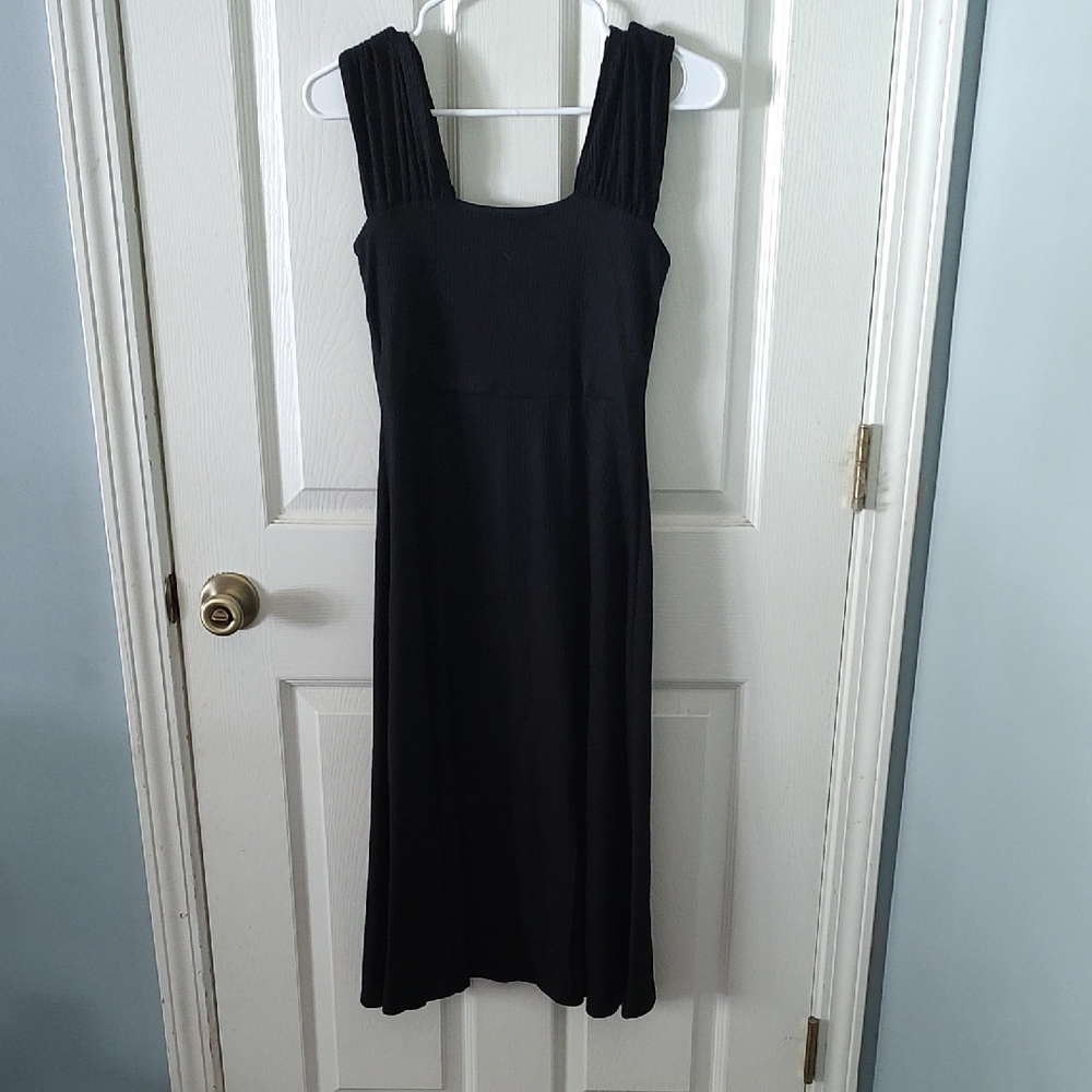 Chic Black Midi Dress